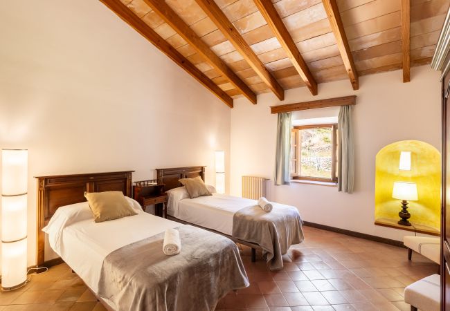 Villa en Bunyola - Honor - Rustic villa for up to 16 people Villa en Bunyola - Honor - Rustic villa for up to 16 people