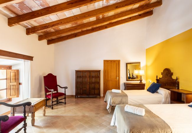 Villa en Bunyola - Honor - Rustic villa for up to 16 people Villa en Bunyola - Honor - Rustic villa for up to 16 people