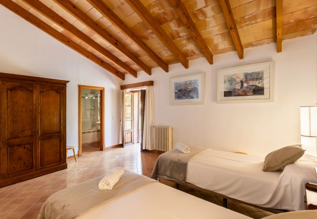 Villa en Bunyola - Honor - Rustic villa for up to 16 people Villa en Bunyola - Honor - Rustic villa for up to 16 people