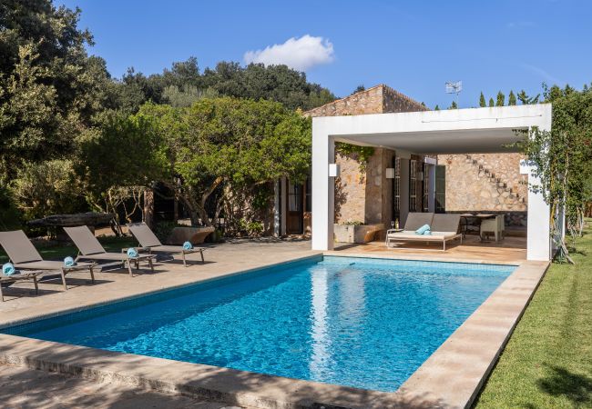 Villa en Son Servera - Sa Plana. Rustic villa with beautiful garden